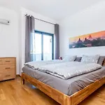 Sacha\'S Sweet Home, Lovely 2 Bedroom Apartment, Walking Distance To Town, Beach And Marina